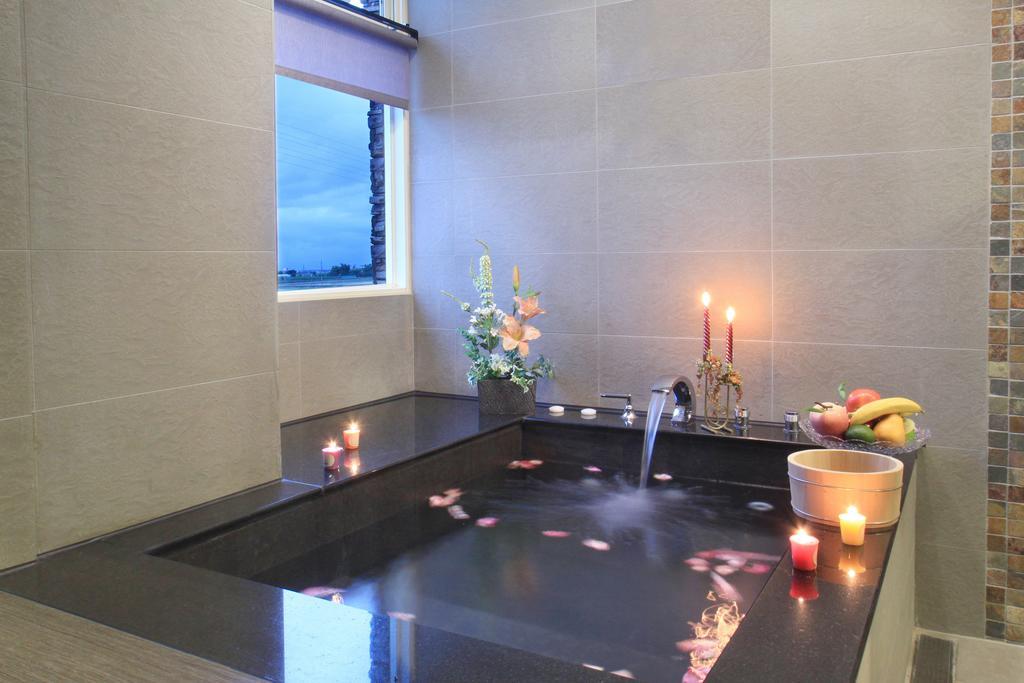 Spring Fountain Hotel Джиаоси Екстериор снимка